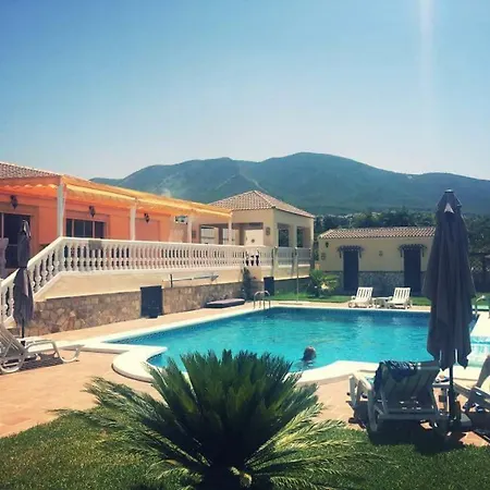 Casa Oliva Альхаурин-эль-Гранде
